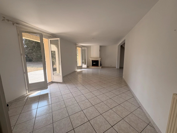Location maison T6 La Salvetat Saint Gilles