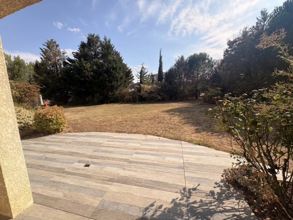 Location maison T6 La Salvetat Saint Gilles