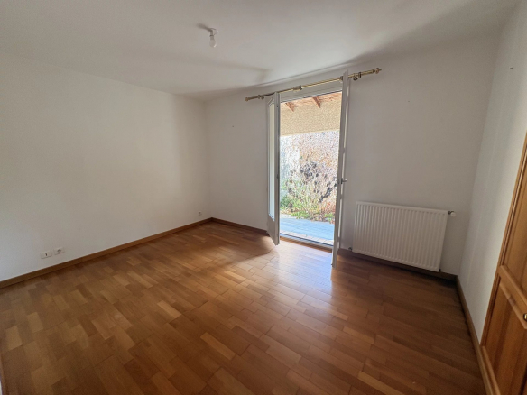 Location maison T6 La Salvetat Saint Gilles