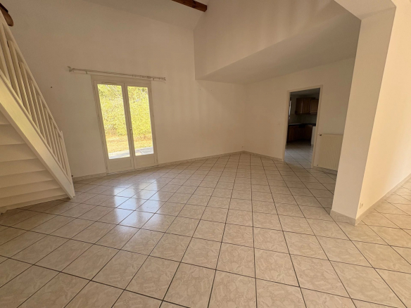 Location maison T6 La Salvetat Saint Gilles