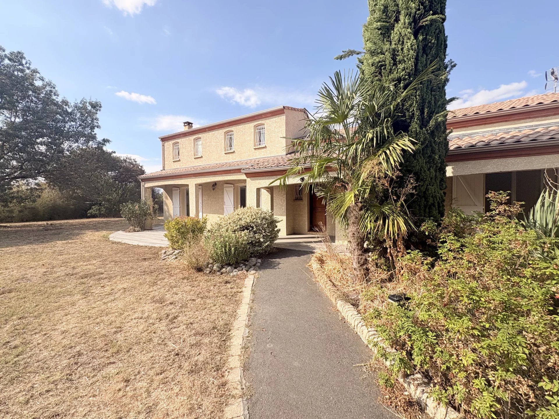 Location maison T6 La Salvetat Saint Gilles