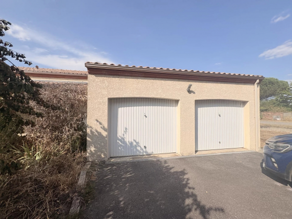 Location maison T6 La Salvetat Saint Gilles