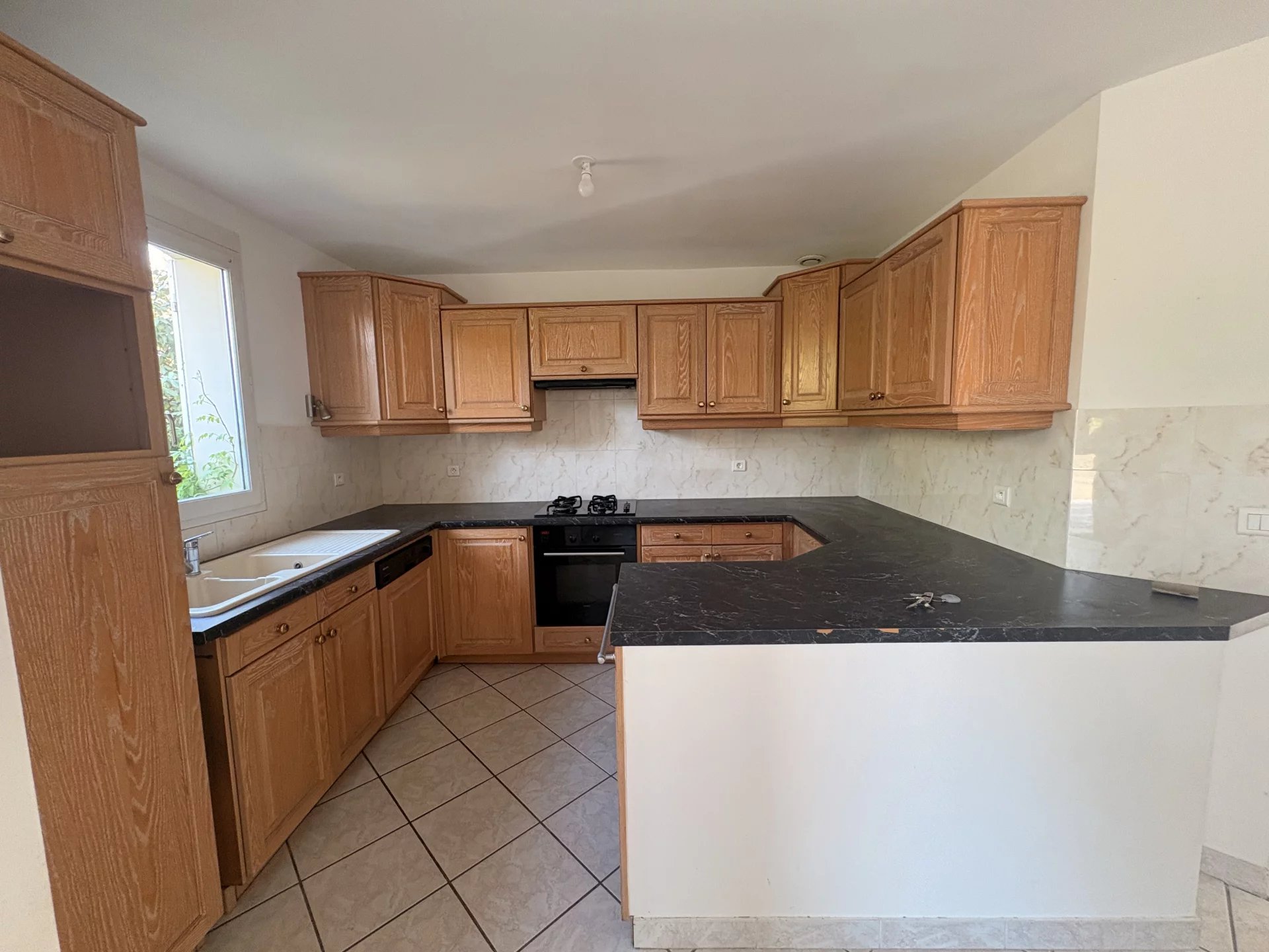 Location maison T6 La Salvetat Saint Gilles