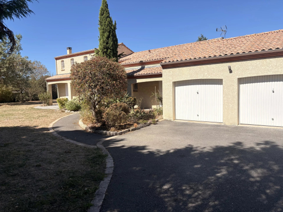 Location maison T6 La Salvetat Saint Gilles