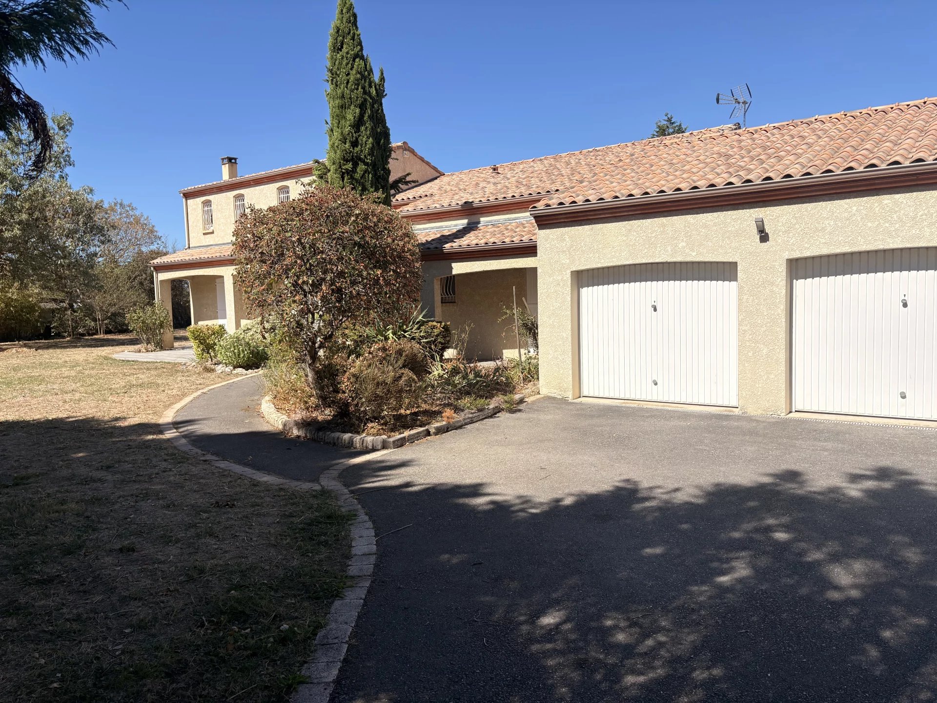 Location maison T6 La Salvetat Saint Gilles