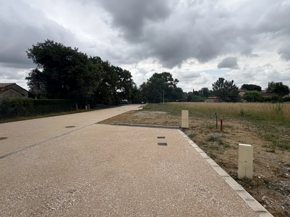 LA SALVETAT ST GILLES - TERRAIN 1 108 m2