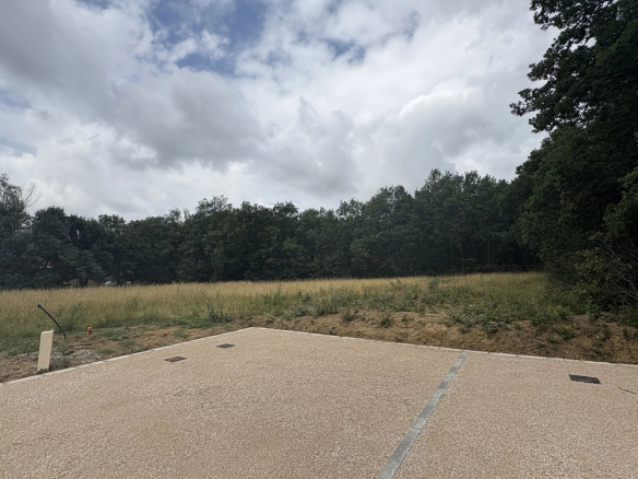 LA SALVETAT ST GILLES - TERRAIN 1 108 m2