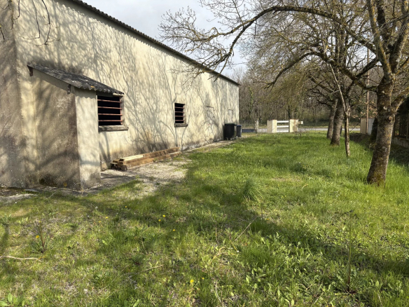 PLAISANCE DU TOUCH - HANGAR