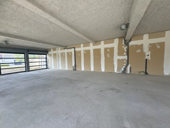 LA SALVETAT SAINT- GILLES - LOCAL