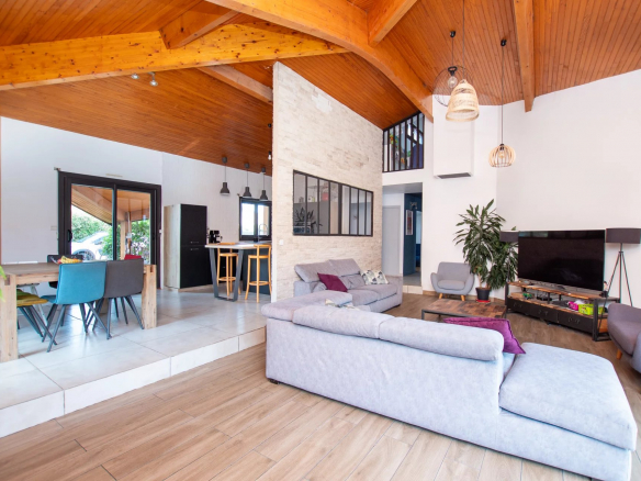 CUGNAUX - MAISON T6/7