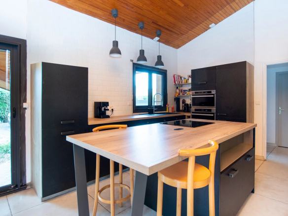 CUGNAUX - MAISON T6/7