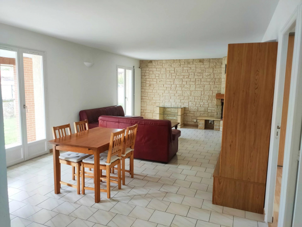 Location Maison T5 meublée - Salvetat st Gilles