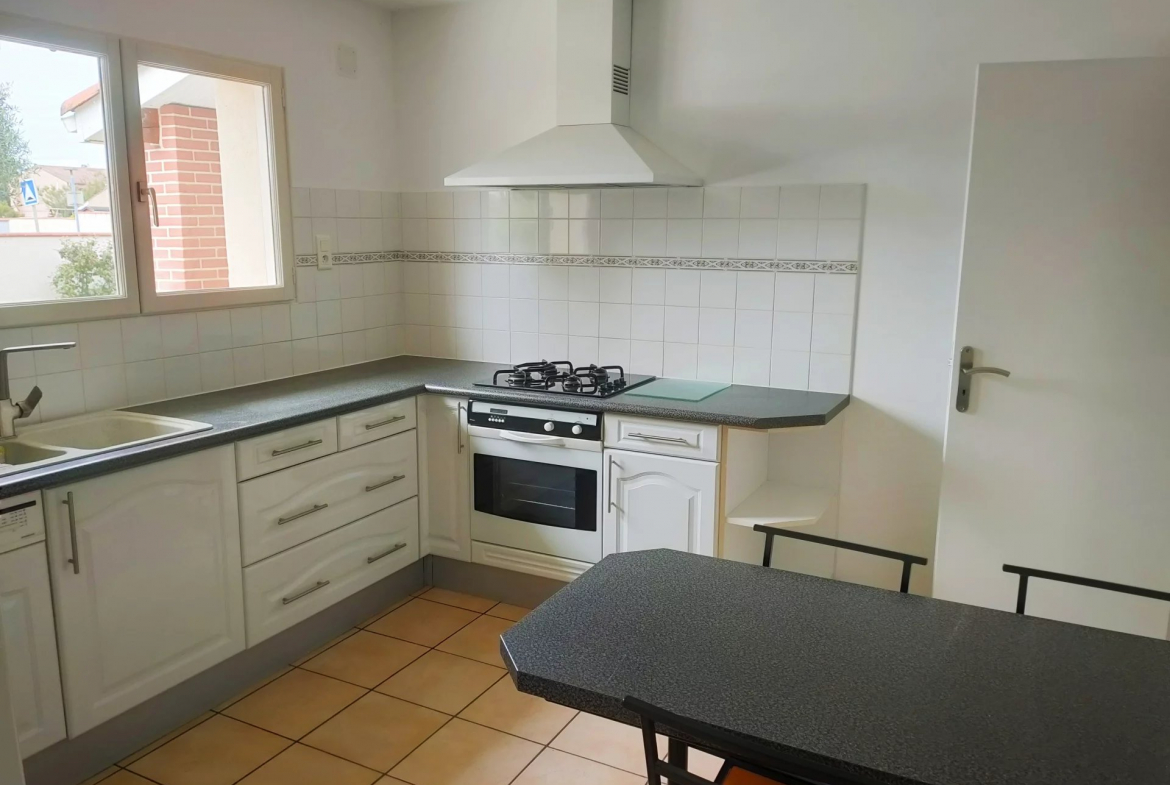 Location Maison T5 meublée - Salvetat st Gilles