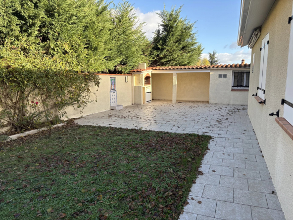 Location Maison T5 meublée - Salvetat st Gilles