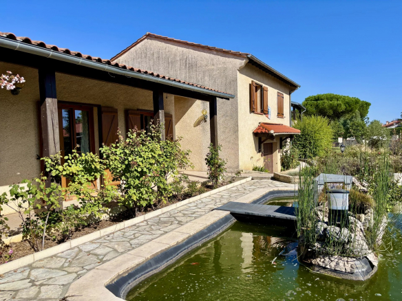 LA SALVETAT-SAINT-GILLES - MAISON T5/6