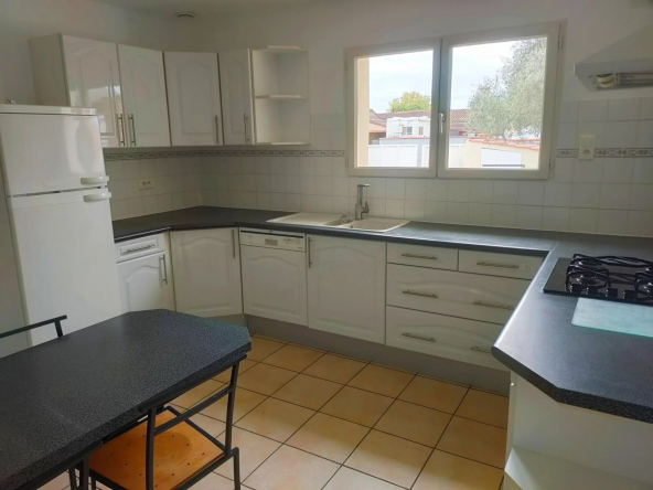 Location Maison T5 meublée - Salvetat st Gilles