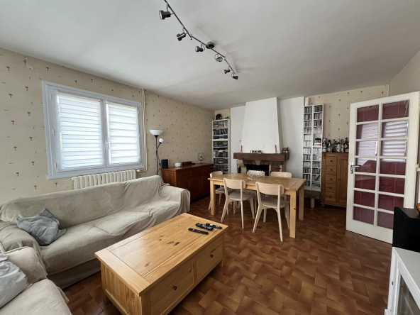 LA SALVETAT SAINT GILLES - MAISON  T4