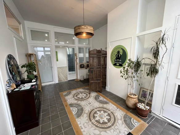 PLAISANCE DU TOUCH - LOCAL + APPARTEMENT T1 BIS