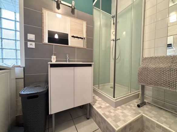 PLAISANCE DU TOUCH - LOCAL + APPARTEMENT T1 BIS