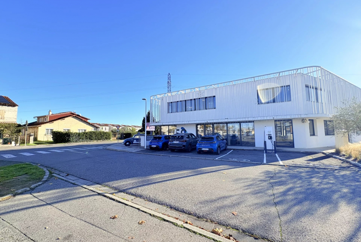 Location Bureau 68m2 - La Salvetat - St - Gilles