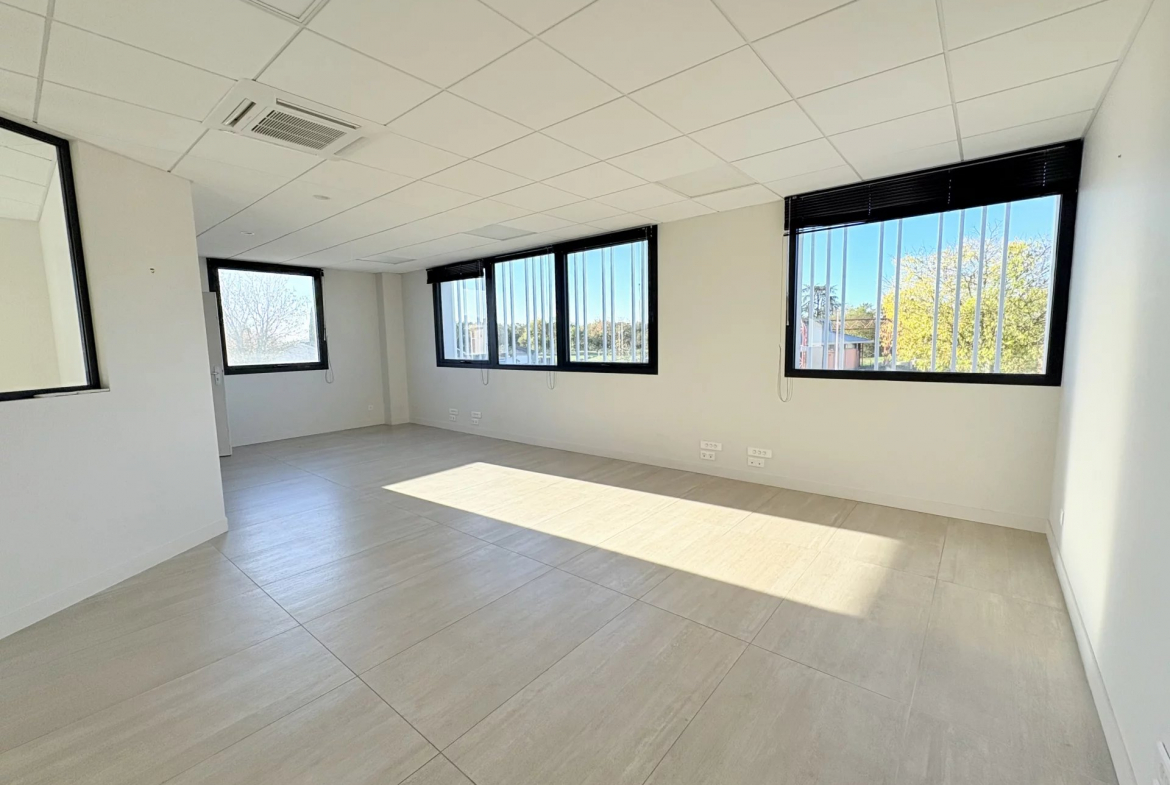 Location bureau - La Salvetat-St-Gilles