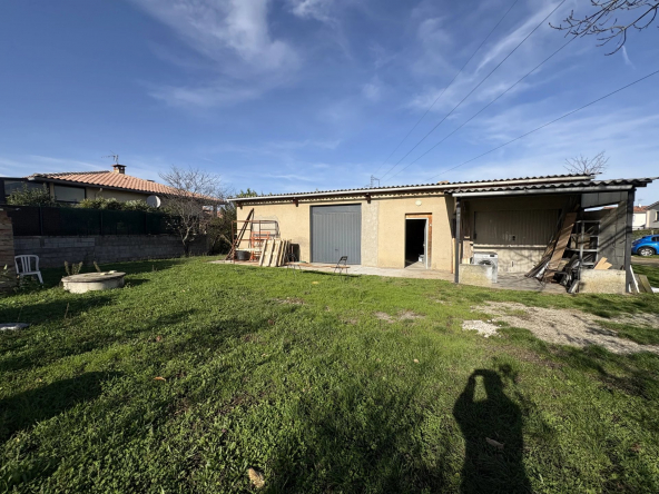 LA SALVETAT SAINT GILLES - HANGAR avec sanitaire
