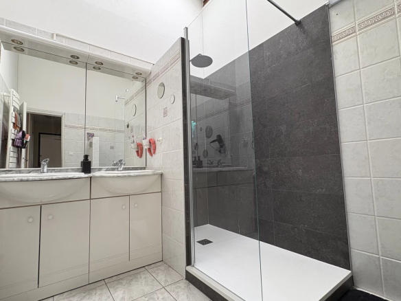 LA SALVETAT SAINT GILLES - MAISON PLAIN-PIED 130 m2