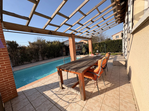 LA SALVETAT-SAINT-GILLES - MAISON T4/5