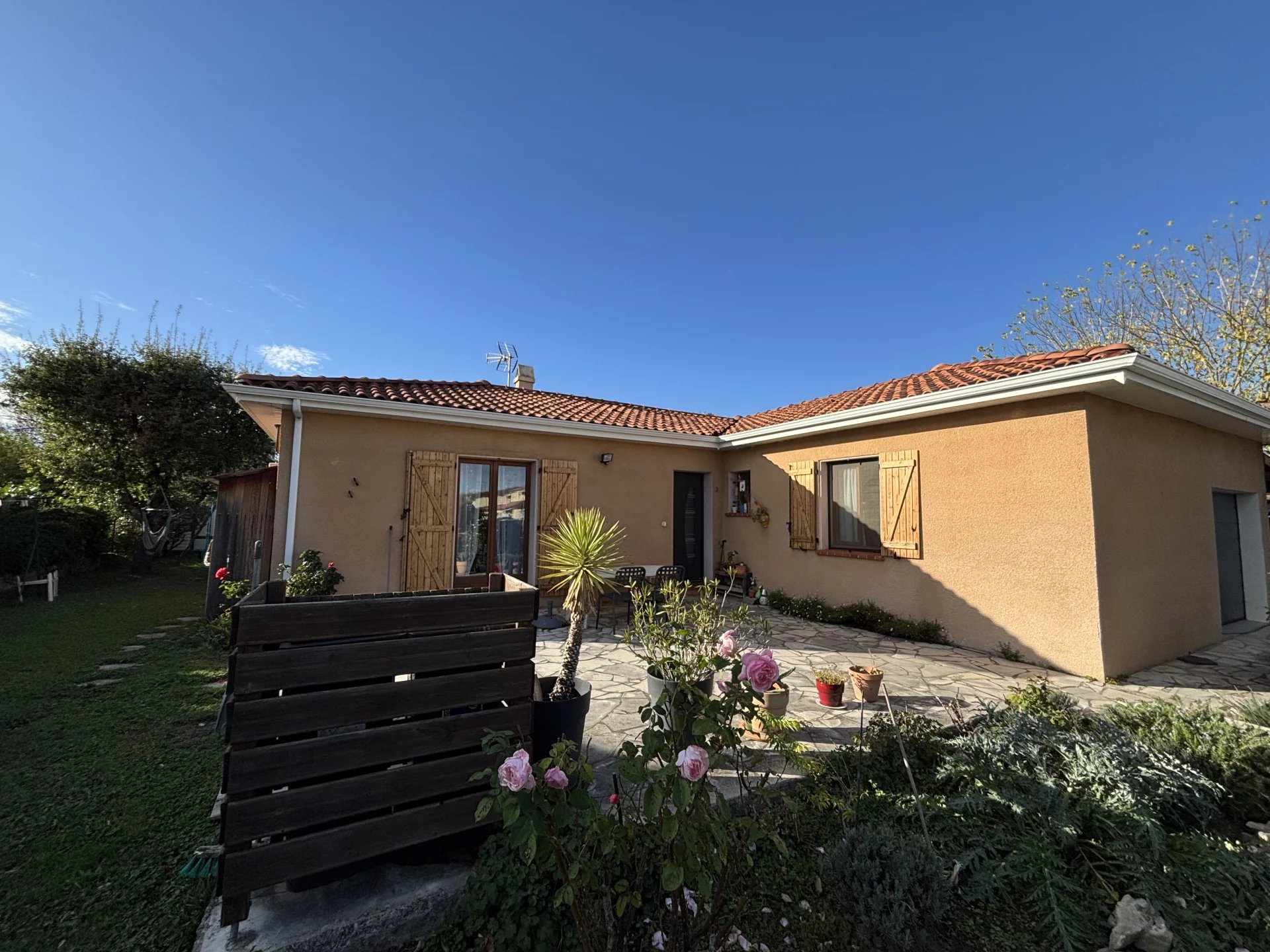 LA SALVETAT SAINT GILLES - MAISON T4 CENTRE VILLE