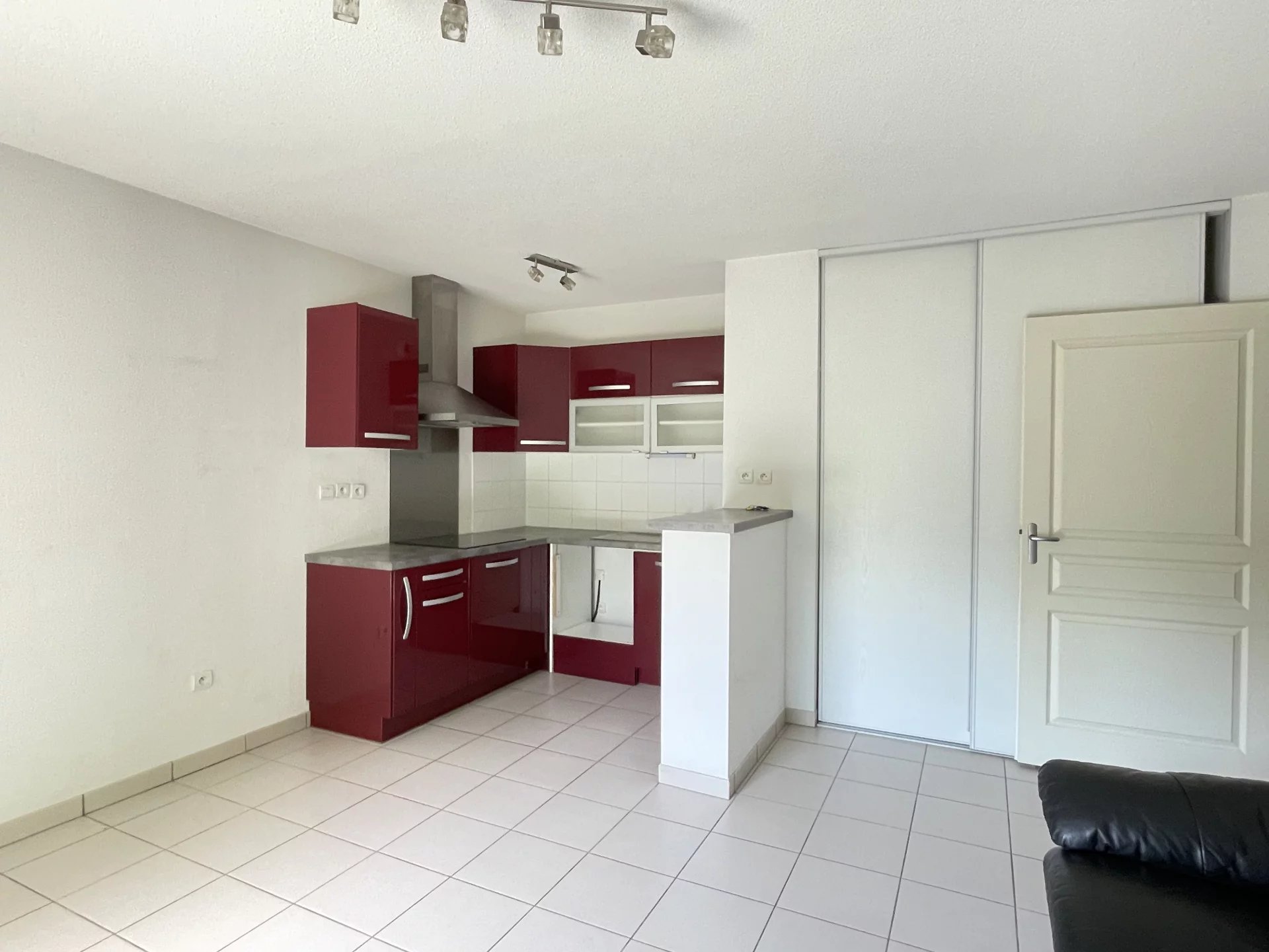 LA SALVETAT-SAINT-GILLES - APPARTEMENT T2