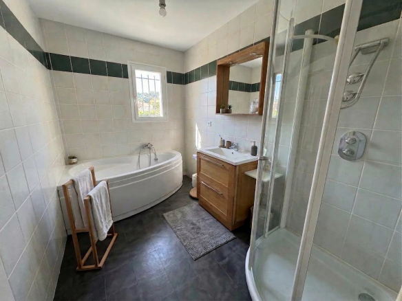 TOURNEFEUILLE - MAISON T4 bis