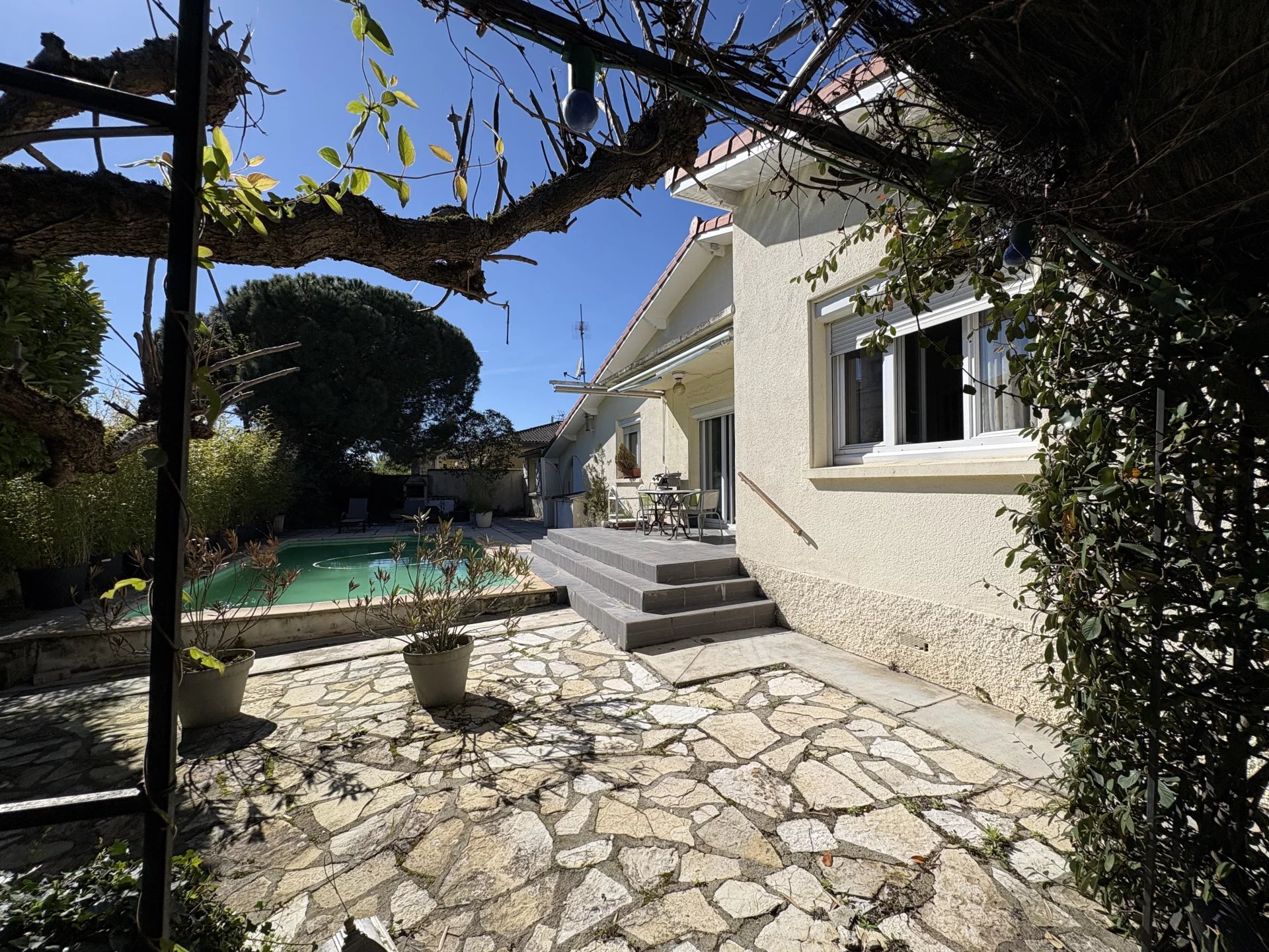 PLAISANCE DU TOUCH - MAISON T4/5 + STUDIO