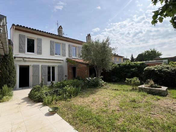 CUGNAUX - TOULOUSAINE T8