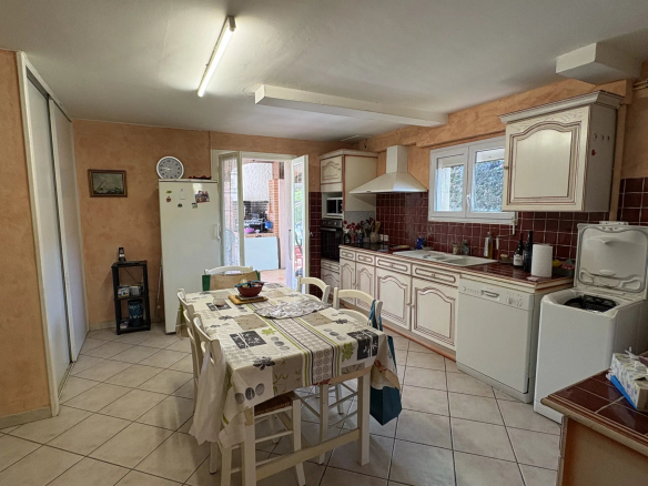 LA SALVETAT SAINT GILLES - MAISON T6