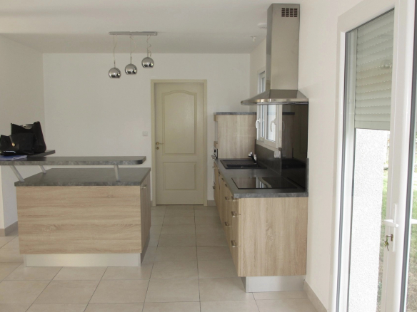 LOCATION LEGUEVIN Maison T5 120 m2