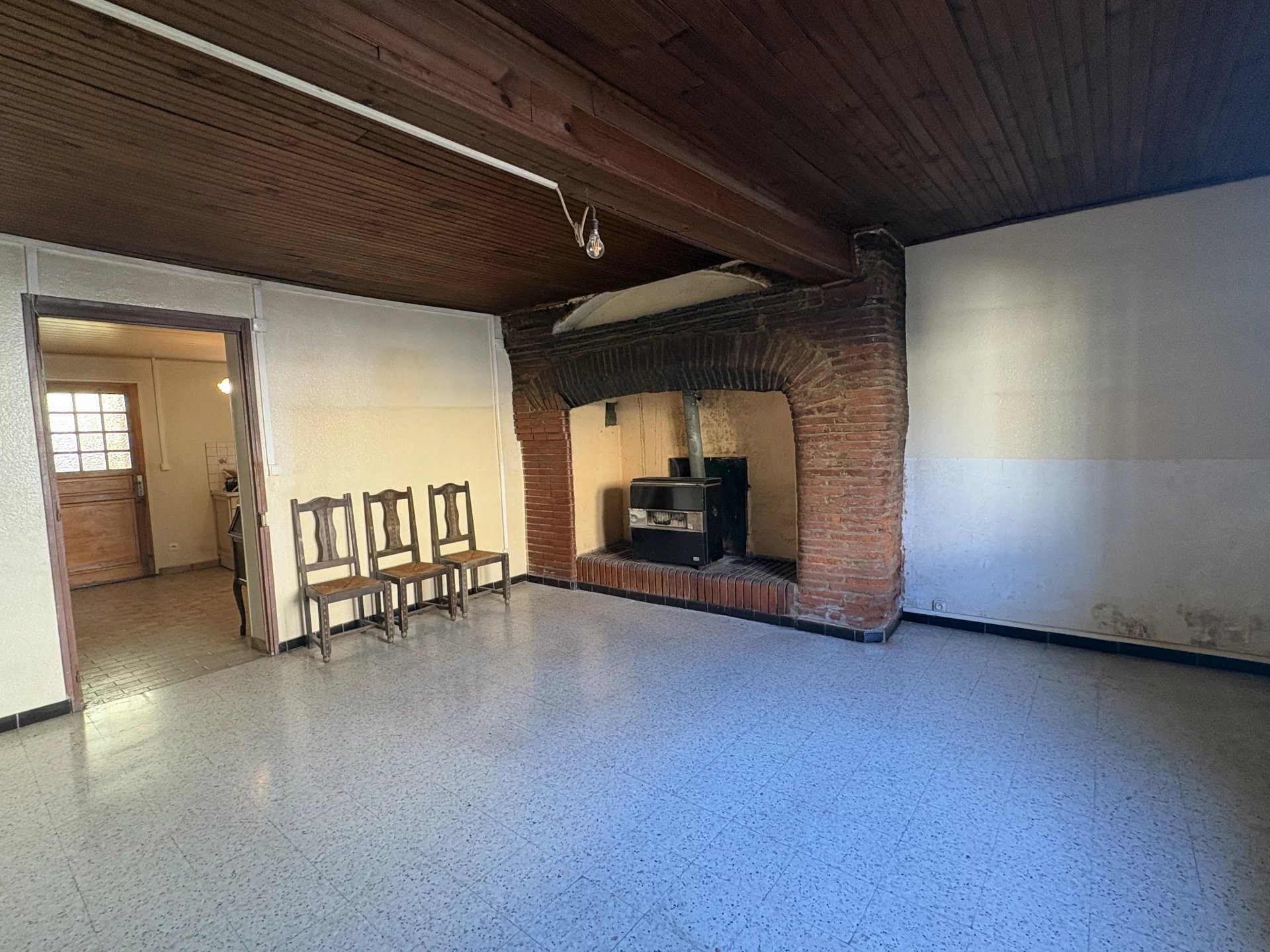 LEGUEVIN - MAISON DE VILLE T3