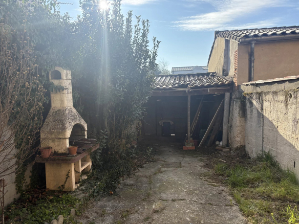 LEGUEVIN - MAISON DE VILLE T3