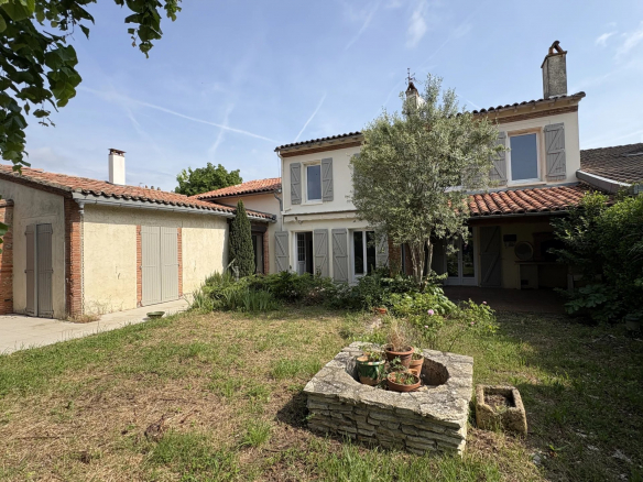CUGNAUX - TOULOUSAINE T8