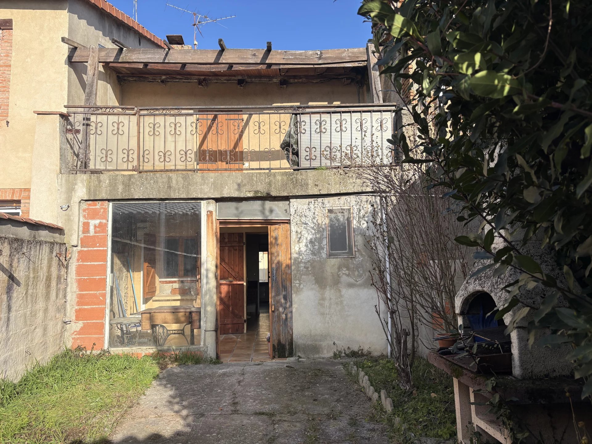 LEGUEVIN - MAISON DE VILLE T3