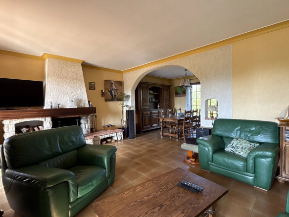 LA SALVETAT SAINT-GILLES - MAISON T6/7