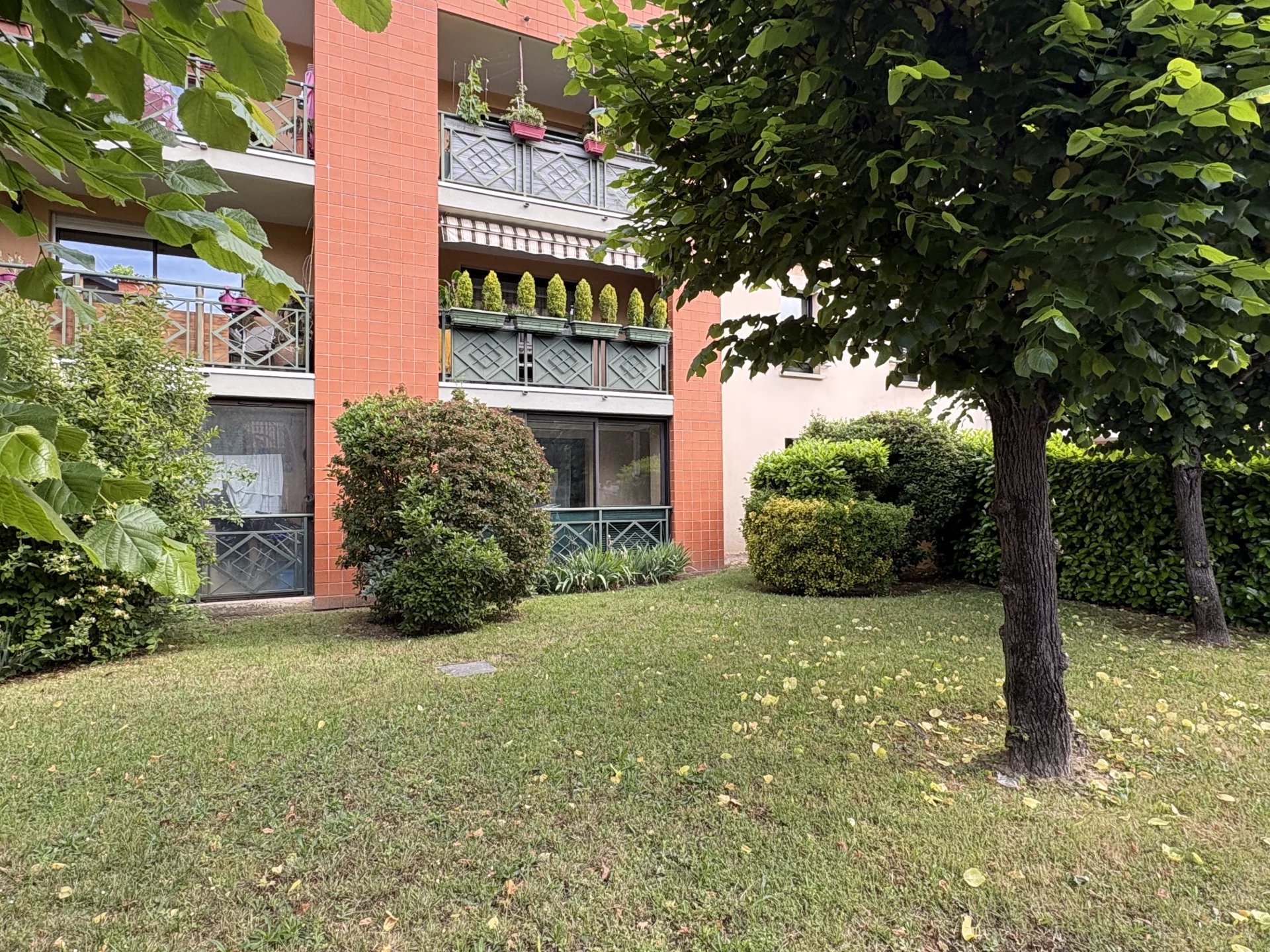 TOULOUSE SAINT-CYPRIEN - APPARTEMENT T4