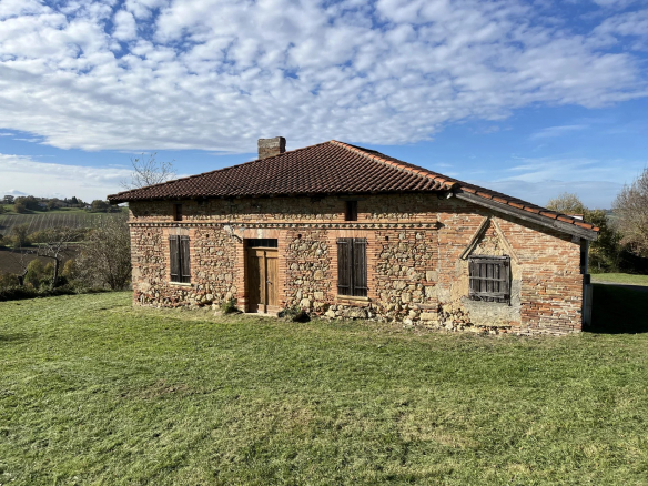 10 KM DE RIEUMES- FERME & GRANGE