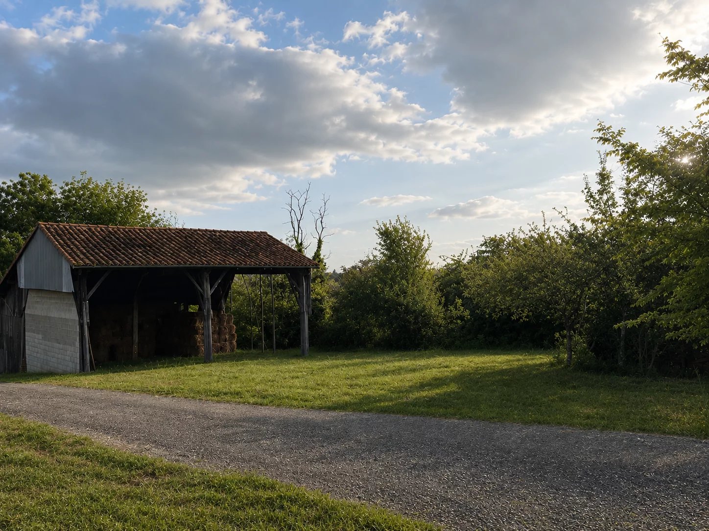 10 KM DE RIEUMES- FERME & GRANGE