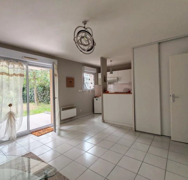 LA SALVETAT-SAINT-GILLES - APPARTEMENT T2