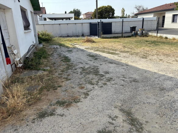 VILLA NON MITOYENNE LOUEE