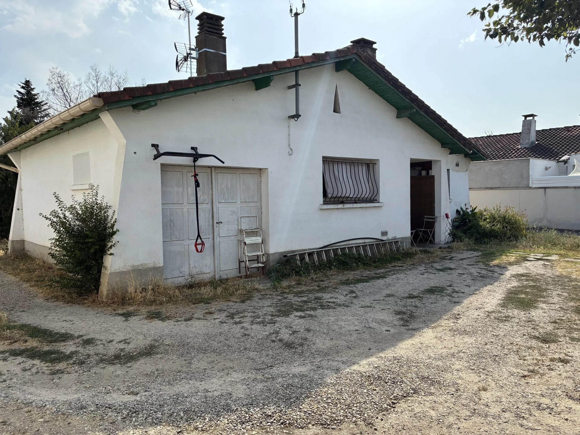VILLA NON MITOYENNE LOUEE