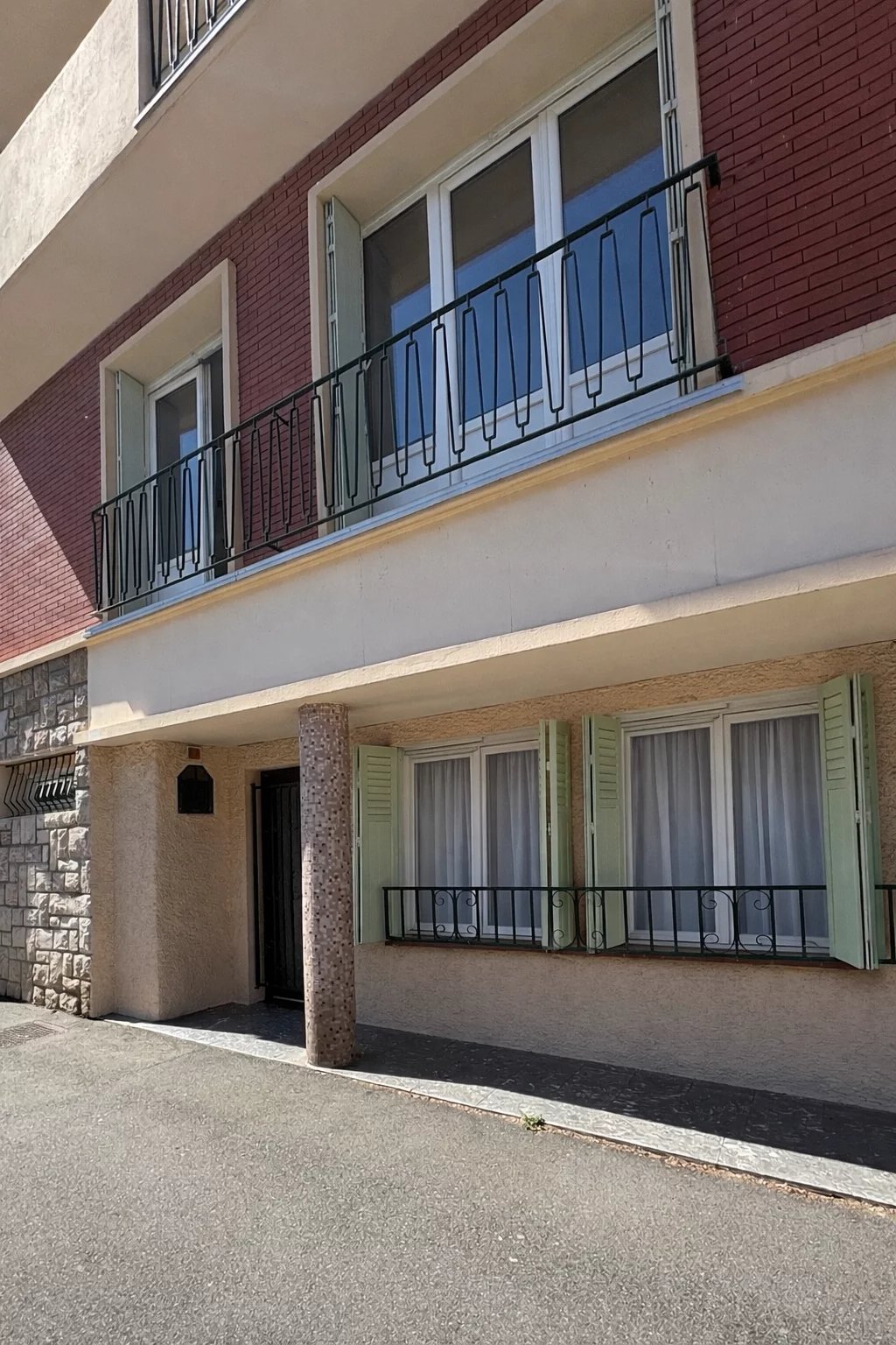 SAINT CYPRIEN - APPARTEMENT T2