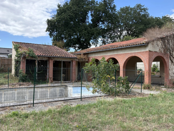 BONREPOS SUR AUSSONNELLE - BATISSE A RENOVER