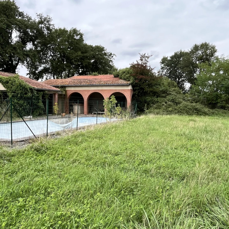 BONREPOS SUR AUSSONNELLE - BATISSE A RENOVER