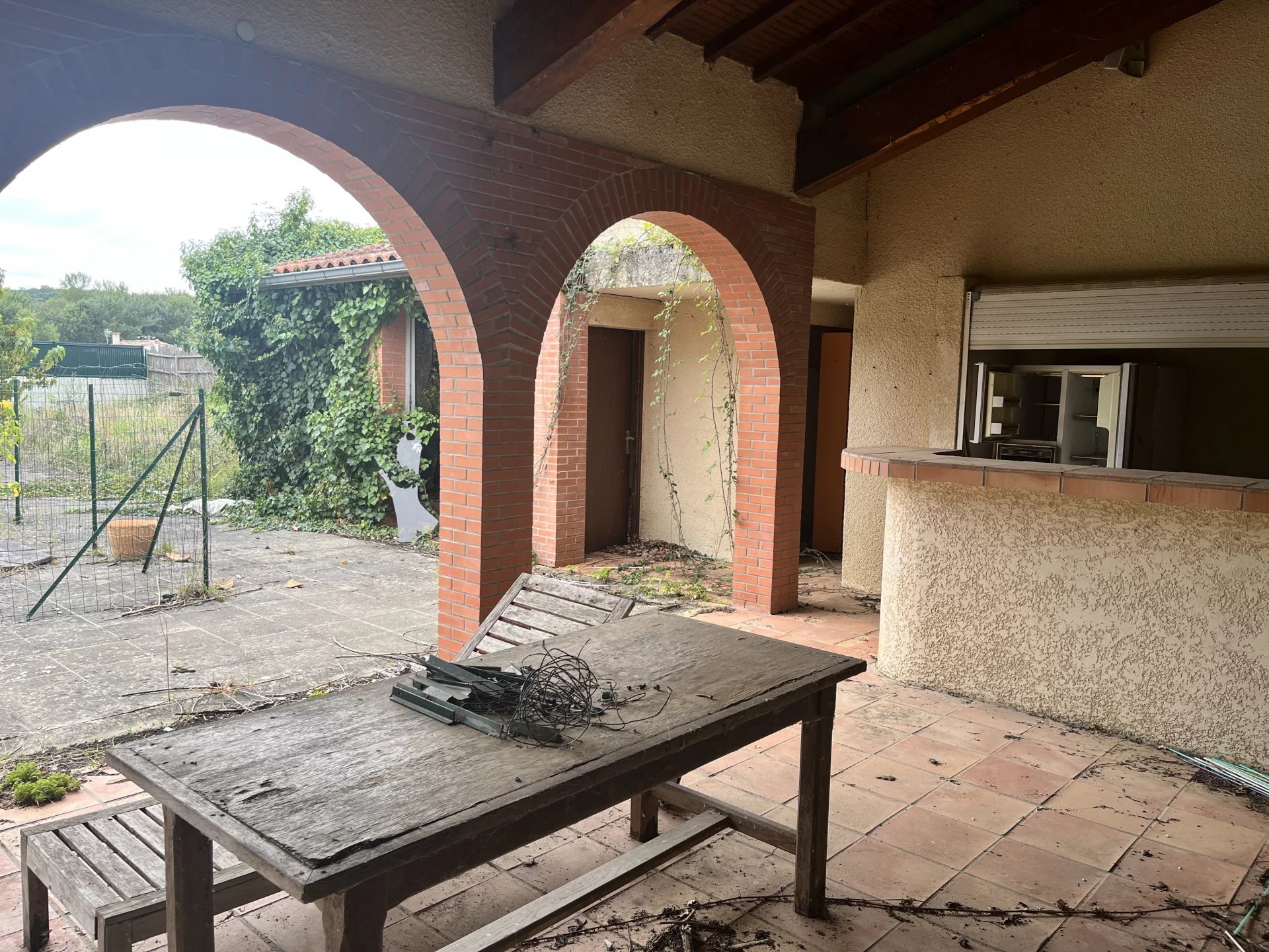 BONREPOS SUR AUSSONNELLE - BATISSE A RENOVER